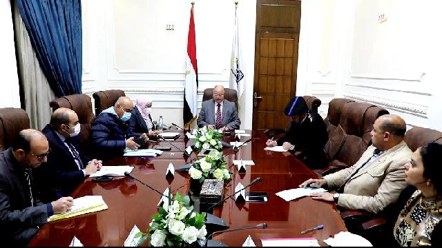 محافظ القاهرة : نتواصل مع الحرفيين وأصحاب المصانع والورش بقرية الفواخير