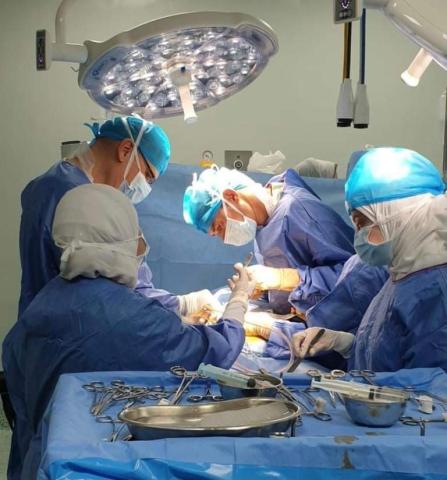 بالتفاصيل .. مستشفى أسيوط الجامعي يقضي على 100% من قوائم انتظار عمليات أورام الصدر وجراحة القلب