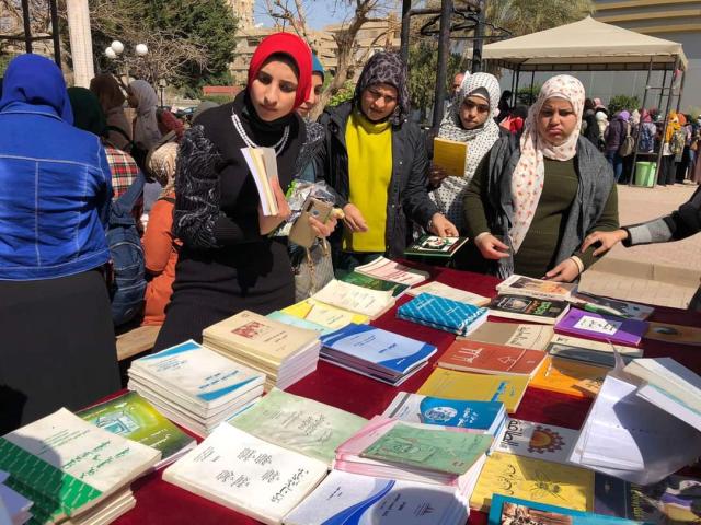 افتتاح معرض الكتاب المجاني للطالبات بعنوان  ”ثقافتك …تهمنا” ببنات عين شمس