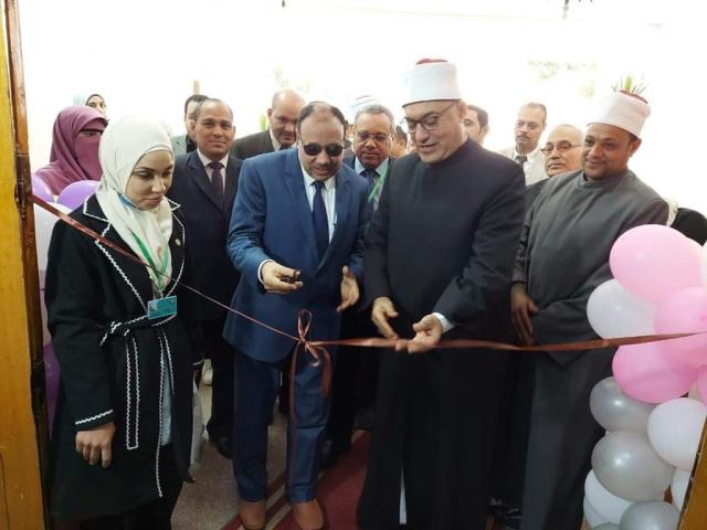 افتتاح معرض الكتاب بكلية الدراسات الإسلامية