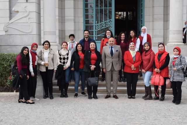إحتفالية قطاع خدمة المجتمع وتنمية البيئة بجامعة عين شمس باليوم العالمي للمرأة