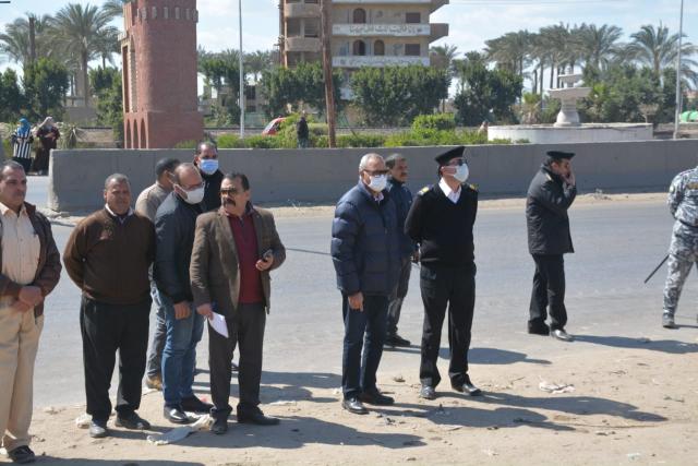 محافظ القليوبية يقود حملة إزالة التعديات على طريق مصر إسكندرية الزراعي