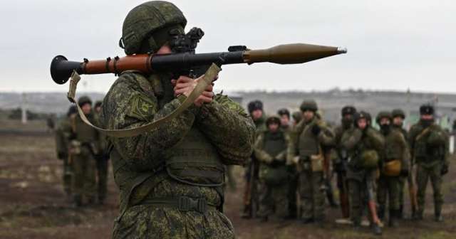 الدفاع الروسية تعلن تفجير مستودع أسلحة غرب أوكرانيا
