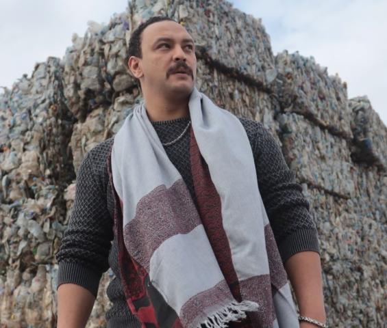 أحمد خالد صالح يروج لمسلسل ”رانيا وسكينة” بطريقته الخاصة