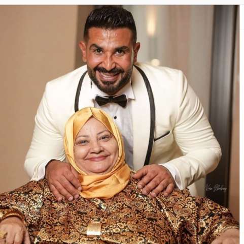 أحمد سعد يهنئ والدته بعيد الأم: شكرا على كل حاجة حلوة