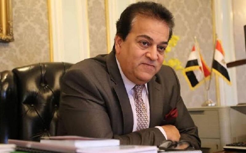 وزير الصحة يتابع انتظام سير العمل بمنظومة الإسعاف المصرية