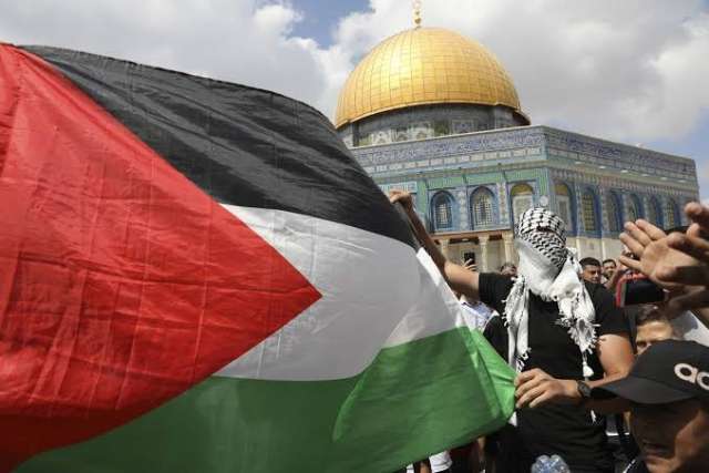 20 ألف فلسطيني يؤدون صلاة الجمعة في المسجد الأقصى المبارك