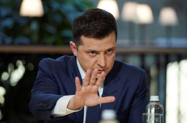وزير خارجية المجر يشكك في الصحة العقلية للرئيس الأوكراني