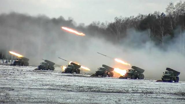 أوكرانيا تقصف دونيتسك بأكثر من 100 صاروخ