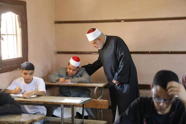 وكيل الأزهر يتفقد لجان الثانوية الأزهرية بمحافظة القاهرة 