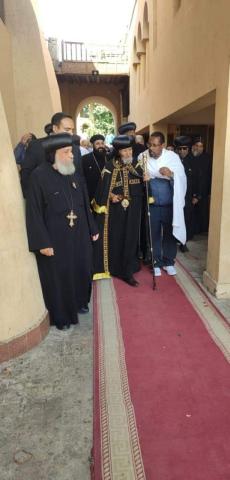 بطريرك إريتريا يزور كنيسة السيدة العذراء بالمعادي