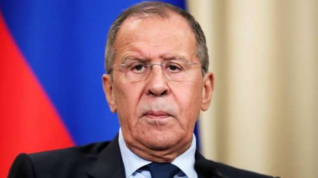 وزير الخارجية الروسي يصل مصر في بداية جولة إفريقية