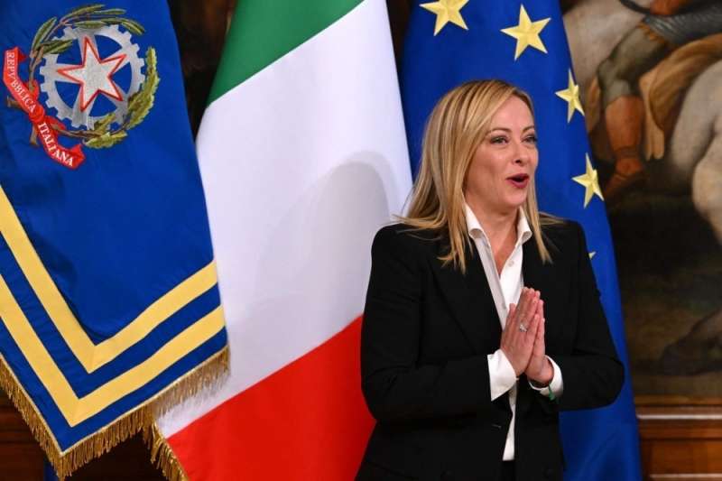 رسميًا.. جورجا ميلوني تتسلم مهام رئاسة وزراء إيطاليا