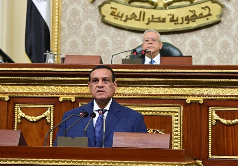 اللواء هشام آمنة يستعرض منظومة المخلفات خلال الجلسة العامة لمجلس النواب