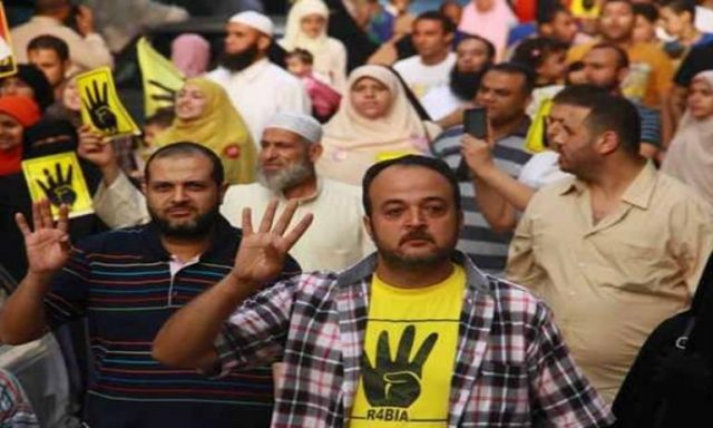مسيرة لأنصار مرسي بالدقي ضمن فعاليات ”الأرض لا تشرب الدم”