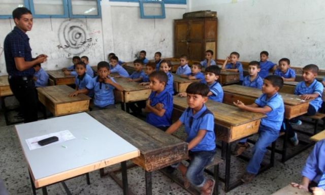 إضراب شامل في المدارس والوزارات الحكومية في قطاع غزة