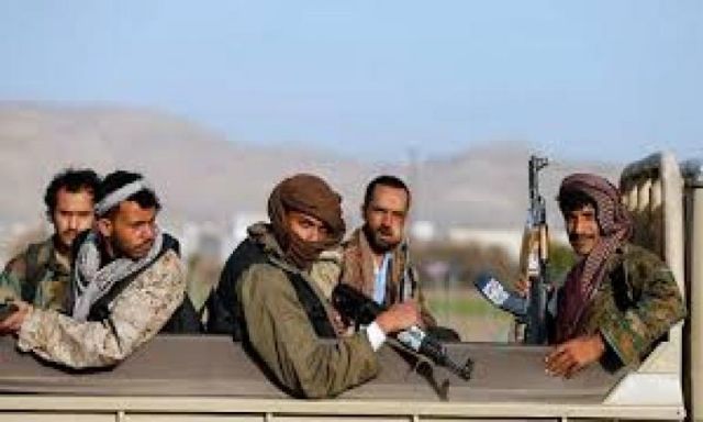 الحوثيون يخطفون عدد من النشطاء السياسيين في اليمن ردا على هزيمتهم