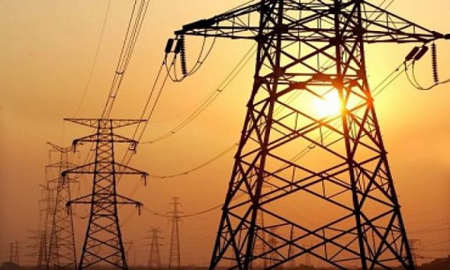وزارة الكهرباء  توقيع اتفاقية شراء الطاقة المتجددة مع 55 شركة عالمية