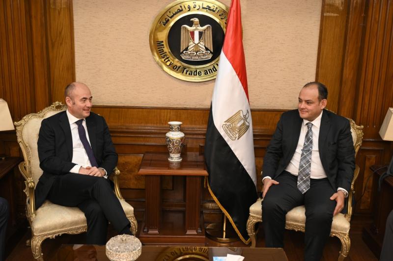 أحمد سمير: نسعى للاستفادة من الخبرة الألمانية في تطوير منظومة المعارض المصرية