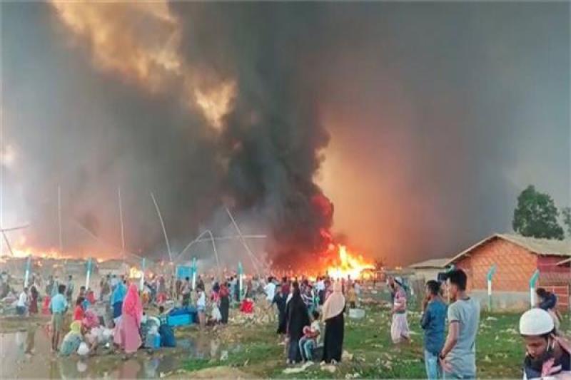 حريق مخيم للاجئين الروهينجا
