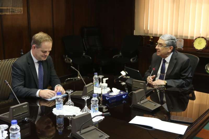 «شاكر» يستقبل سفير بريطانيا ووفد من الشركات البريطانية لزيادة الاستثمار في مصر