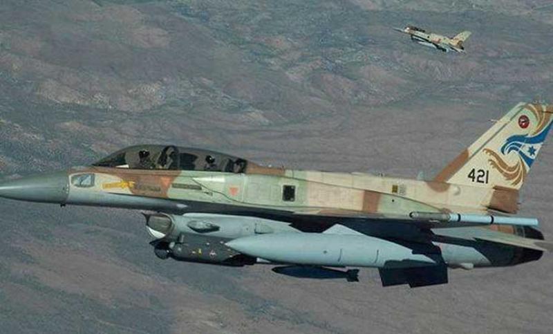 تحليق مكثف لطائرات جيش الاحتلال الإسرائيلي علي حدود دولة عربية كبري