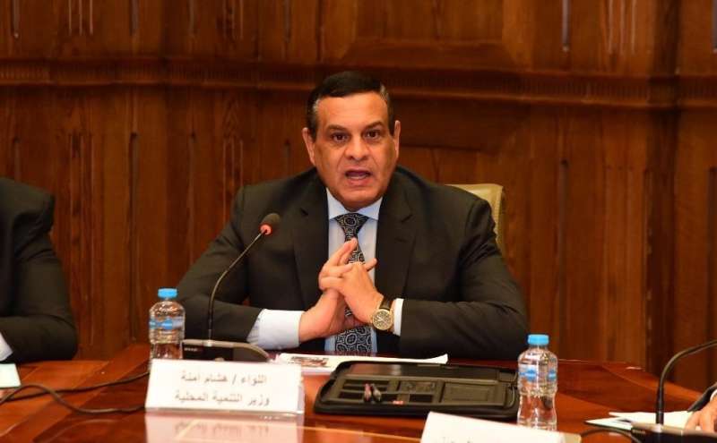اللواء هشام آمنة يُهنئ وزير الدفاع بحلول عيد الفطر المبارك