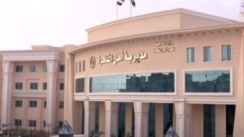 أجهزة وزارة الداخلية تنسق مع الجهات المختصة لأصلاح لوحة إرشادية بإتجاه محور جمال عبد الناصر