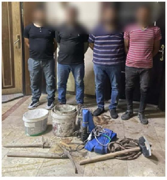 القبض على 4 أشخاص بالقاهرة لقيامهم بالحفر والتنقيب عن الآثار بالدرب الأحمر