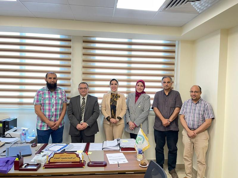 جامعة برج العرب التكنولوجية تبحث توقيع بروتوكول تعاون مع الشركة المصرية للاتصالات WE لتدريب الطلاب