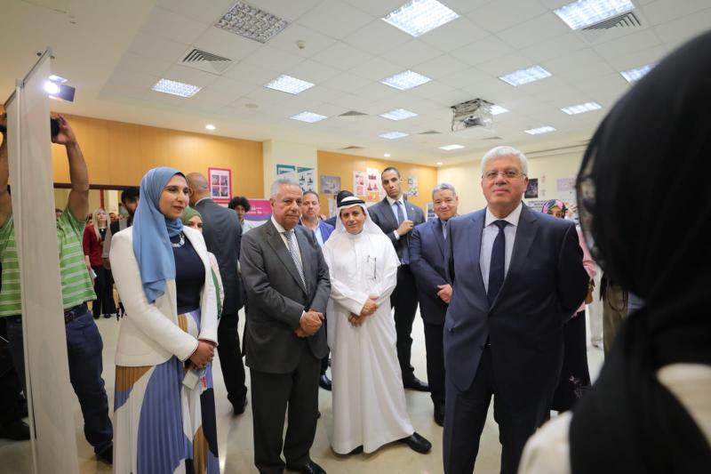 وزير التعليم العالي يزور الجامعة العربية المفتوحة.. ويشيد باستعداداتها للعام الدراسي الجديد
