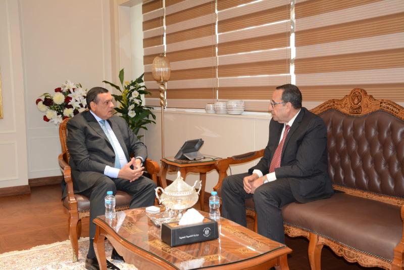 ماذا دار في اجتماع وزير التنمية المحلية مع محافظ شمال سيناء؟