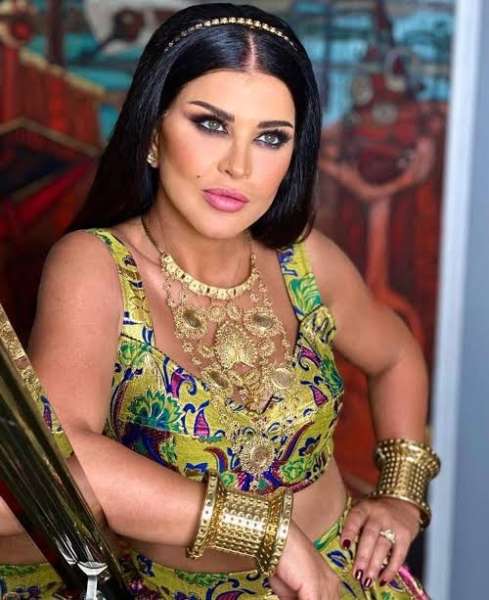 جومانا مراد تستقبل لطفي لبيب في مهرجان القاهرة للدراما