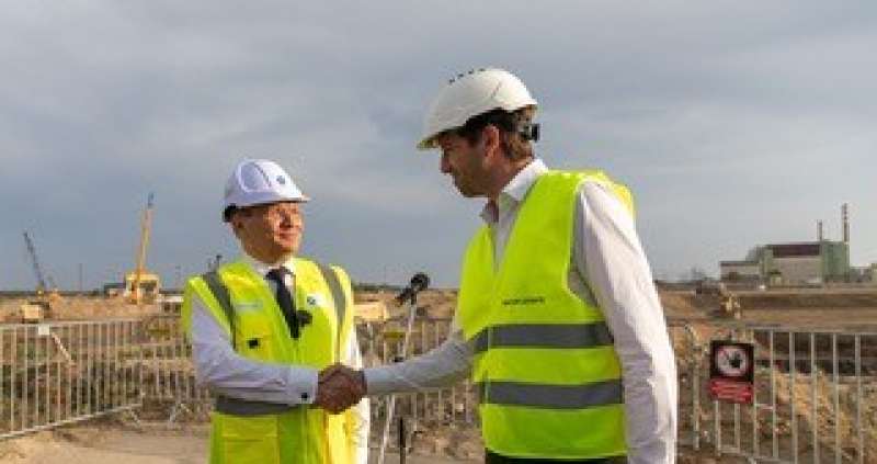 مدير روساتوم يزور موقع بناء محطة باكش-2 النووية