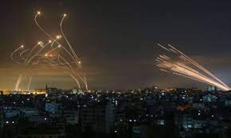 الاحتلال الإسرائيلي يقصف غزة بصواريخ مُجنحة