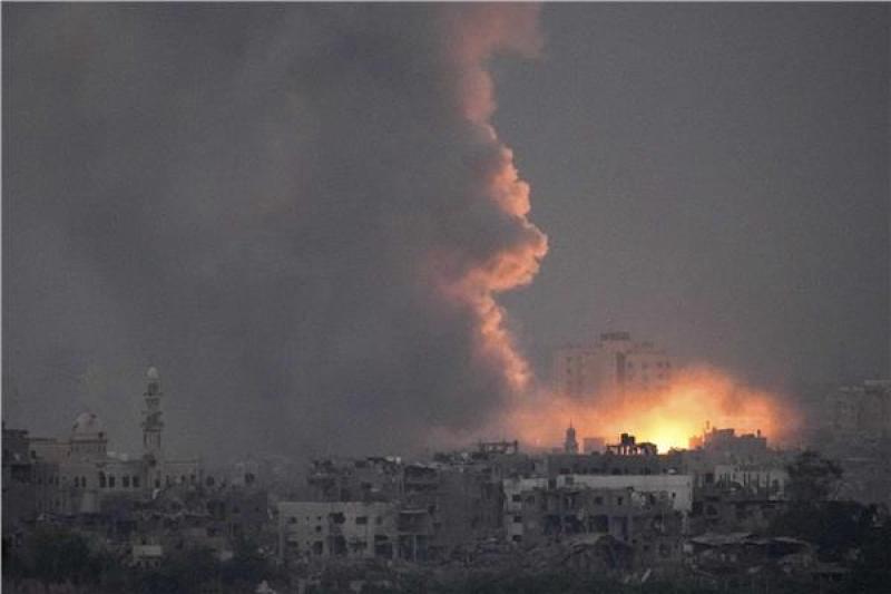 الاحتلال الإسرائيلي يشن غارات على مواقع بشمال غزة
