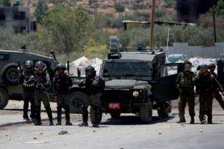 إسرائيل تعتقل 34 فلسطينيًا في الضفة الغربية