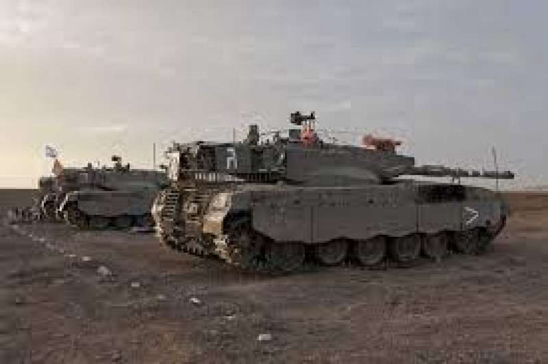 حماس تستهدف دبابة ميركافا الإسرائيلية بقذيفة «الياسين 105»