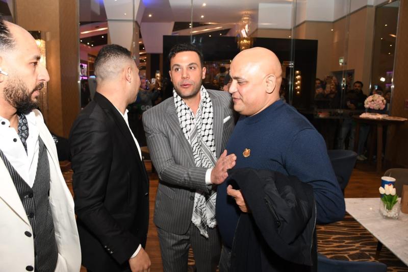 وصول محمد إمام للعرض الخاص لفيلم”أبو نسب” وسط زحام الجمهور