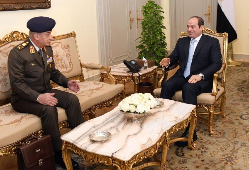الرئيس السيسى يستقبل القائد العام للقوات المسلحة