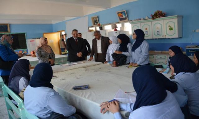 وزير التعليم  يحذر مدير مدارس قناة السويس من ارتفاع نسبة الغياب