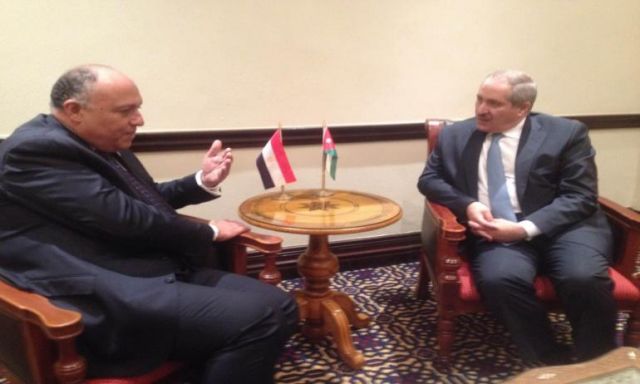وزير الخارجية يناقش مع نظيره الأردنى الأوضاع فى الأراضي الفلسطينية