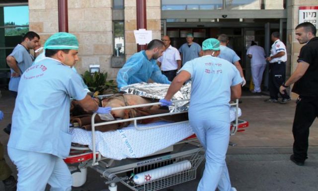 سكاي نيوز :إصابة 5 مستوطنين في عملية دهس بالضفة الغربية واستشهاد منفذ العملية