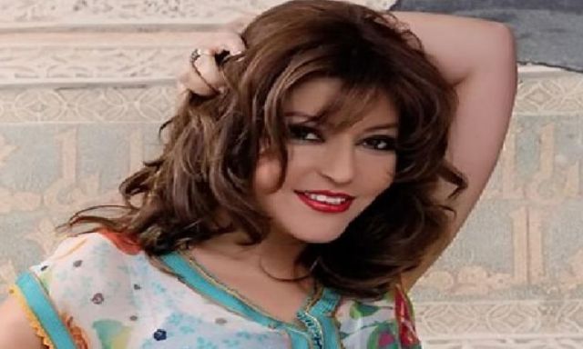 بالصور..”سميرة سعيد” تُشعل مواقع التواصل الاجتماعي بألبومها الجديد