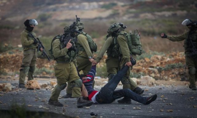 إصابة مئات الفلسطينين في مواجهات مع الجيش الإسرائيلي بالضفة الغربية
