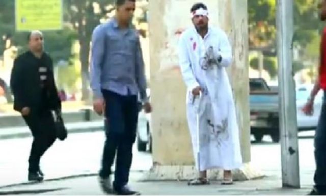 بالفيديو.. مذيع الحياة يتسول في شوارع القاهرة
