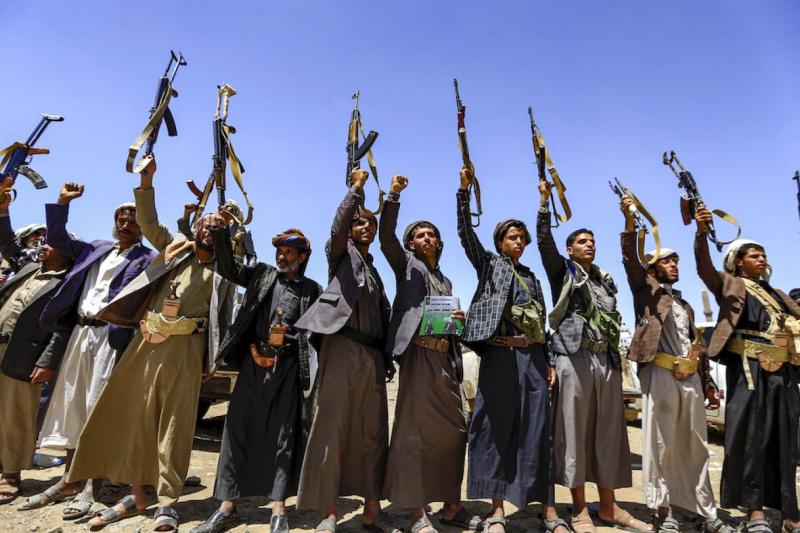 بيان ناري من الحوثيين بشأن استهداف سفينة في البحر الأحمر