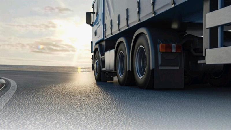 عقوبة عدم التزام الشاحنات ومعدات النقل الثقيل بالمسار الأيمن
