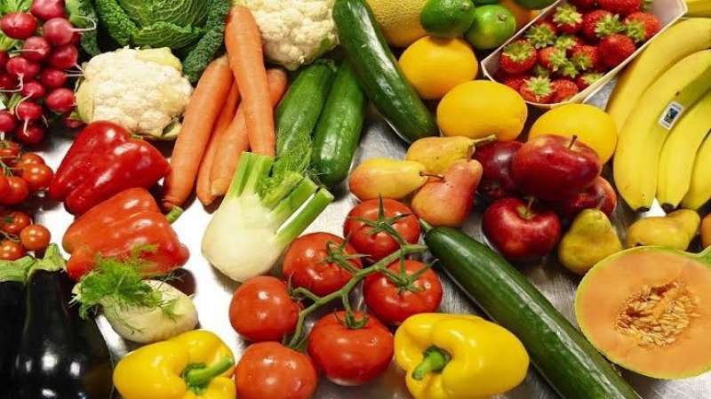 تباين أسعار الخضروات والفواكه في سوق العبور اليوم الخميس 11-1-2024