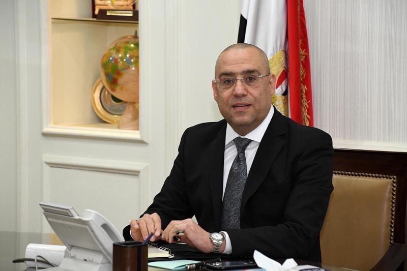 وزير الإسكان يتابع مشروعات مدينة السادات 